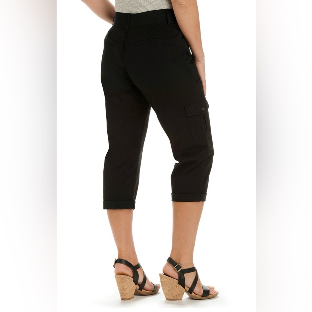 NWT Lee Women's Relaxed Fit Austyn Cargo Capri Pant - Black, - Picture 3 of 16